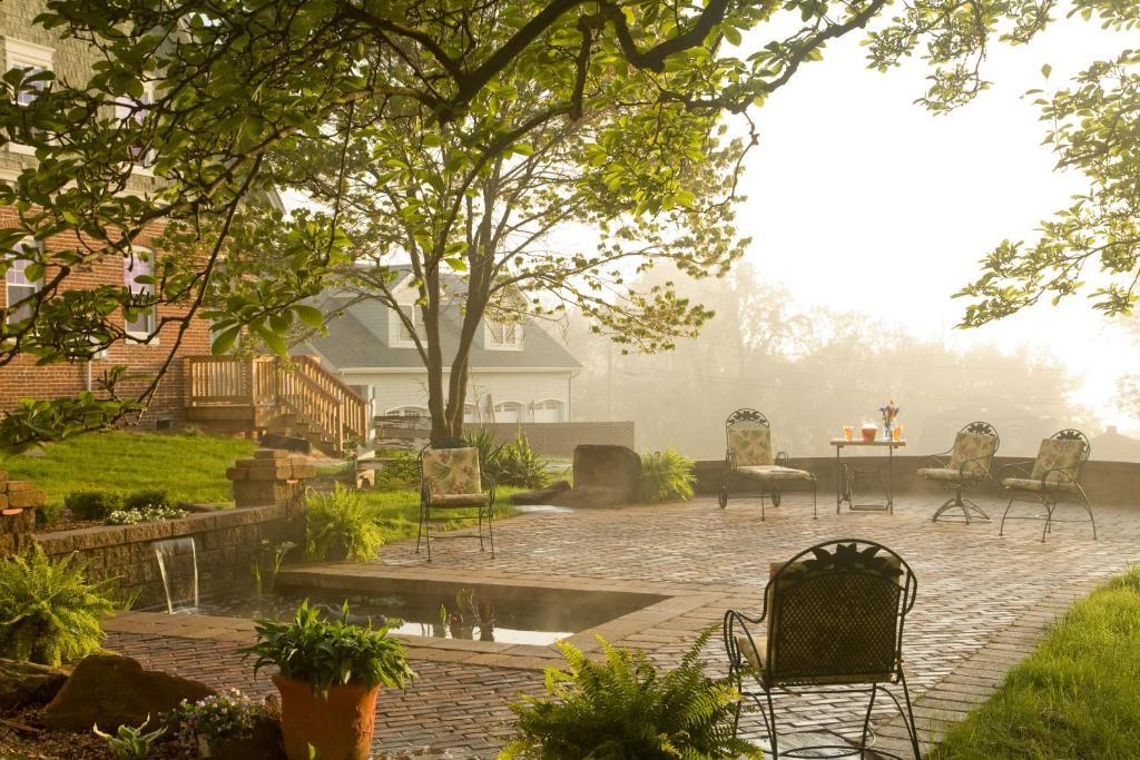 The Carriage House Inn B&B Lynchburg Eksteriør billede