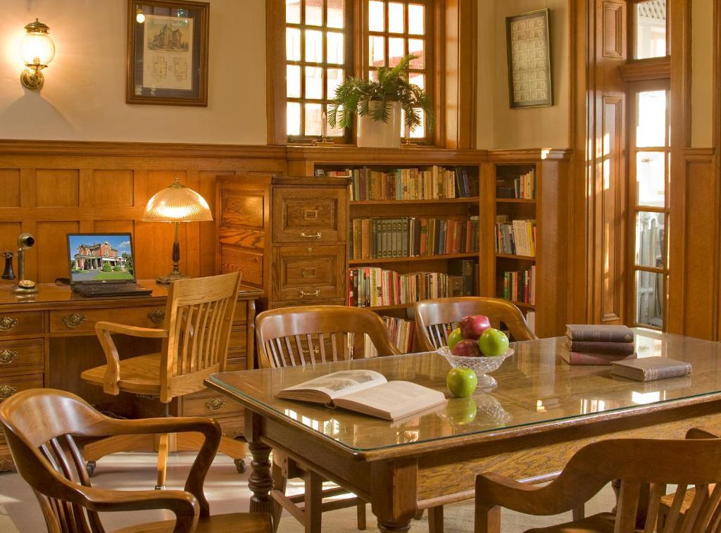 The Carriage House Inn B&B Lynchburg Eksteriør billede