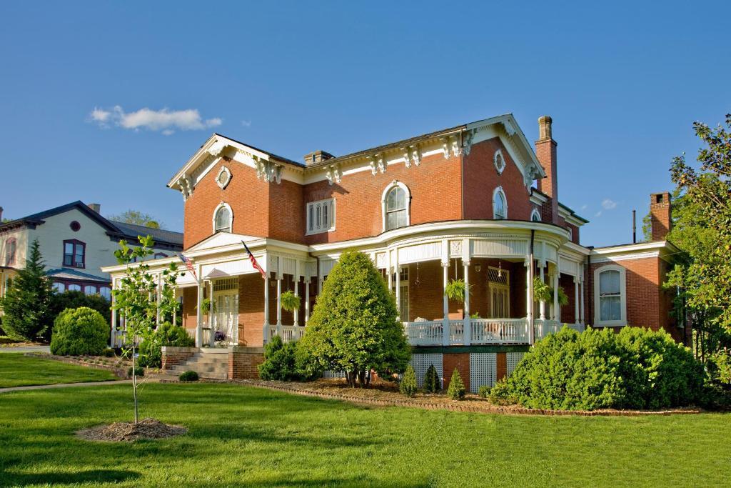 The Carriage House Inn B&B Lynchburg Eksteriør billede
